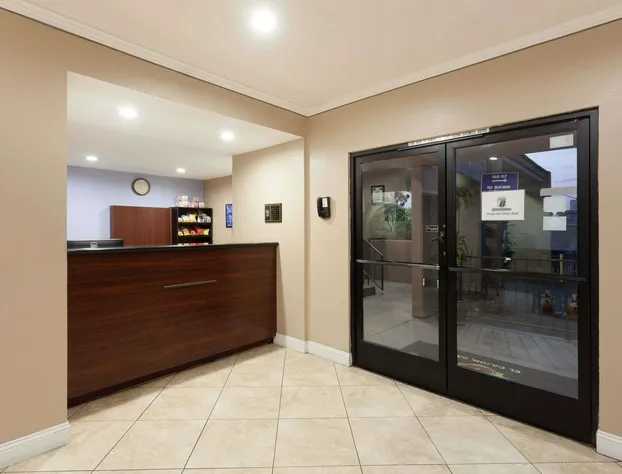 Super 8 by Wyndham El Cajon/San Diego hotel detail image 2