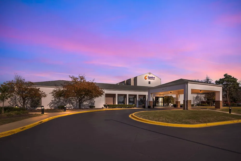 Comfort Inn & Suites Arlington Heights - Buffalo Grove hotel hero