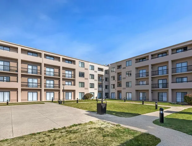 Comfort Inn & Suites Arlington Heights - Buffalo Grove hotel detail image 1