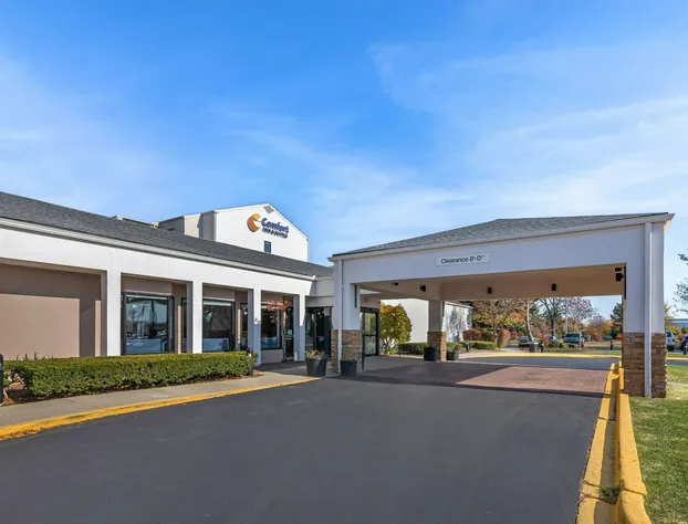 Comfort Inn & Suites Arlington Heights - Buffalo Grove hotel detail image 3