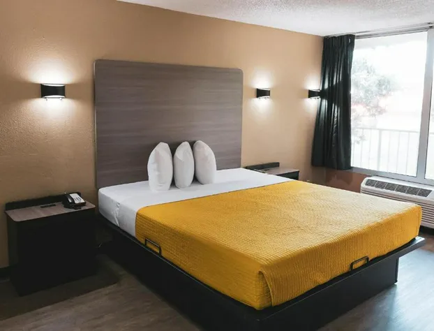 Express Inn & Suites hotel detail image 3
