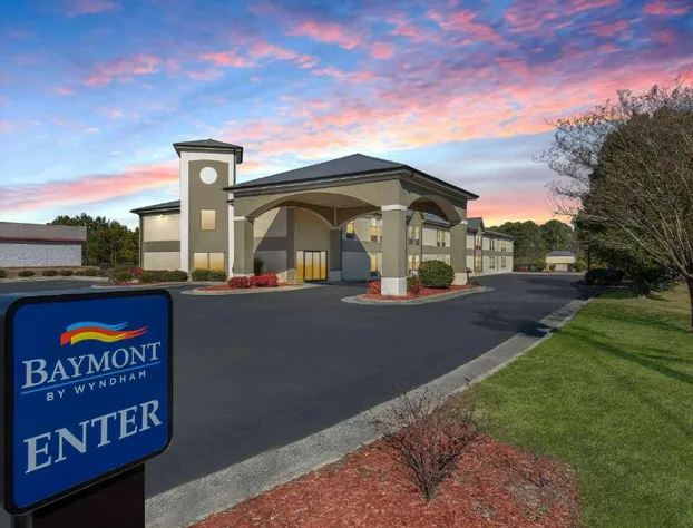 Baymont by Wyndham Creedmoor hotel detail image 1