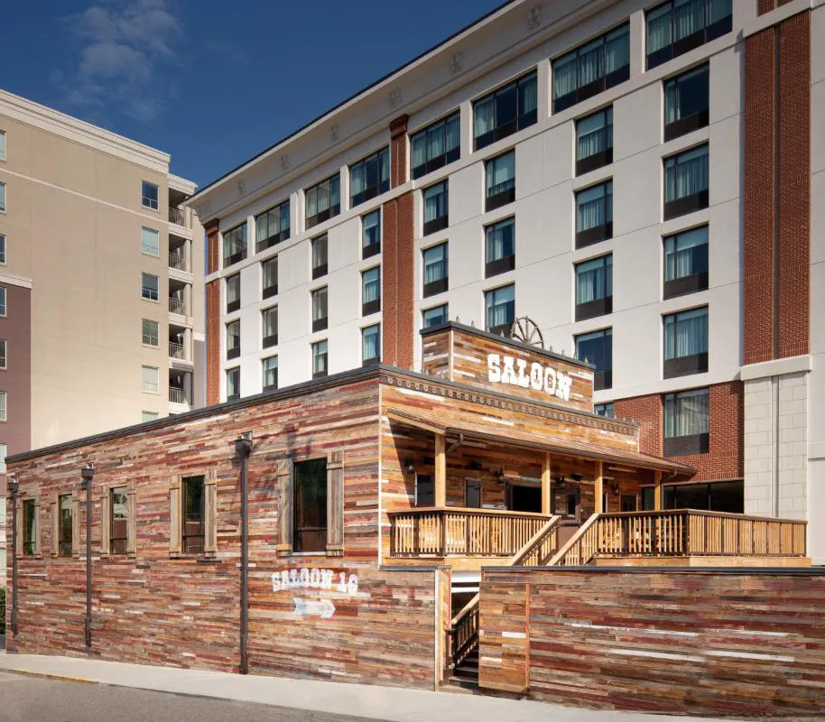 Graduate by Hilton Knoxville hotel hero