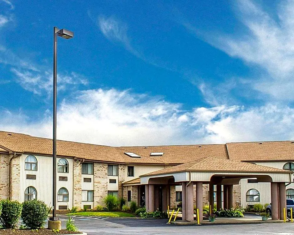 Quality Inn hotel hero