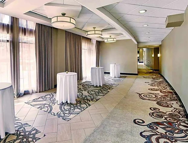 Embassy Suites by Hilton Alexandria Old Town hotel detail image 4