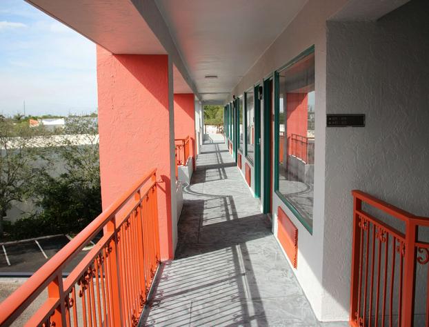 Boca Suites Deerfield Beach, SureStay Collection by BW hotel detail image 4