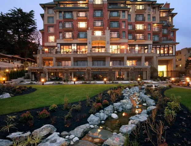 Oak Bay Beach Hotel hotel detail image 2