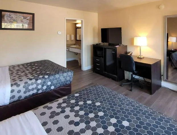 Econo Lodge Sacramento Convention Center hotel detail image 4