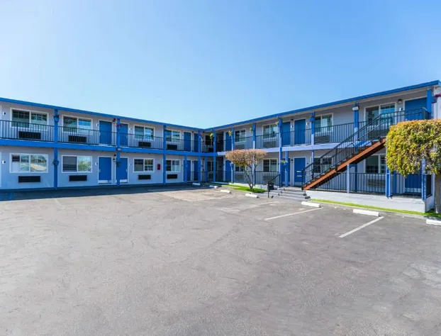 SureStay Hotel by Best Western Seaside Monterey hotel detail image 1