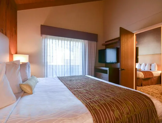 Best Western The Inn & Suites Pacific Grove hotel detail image 1