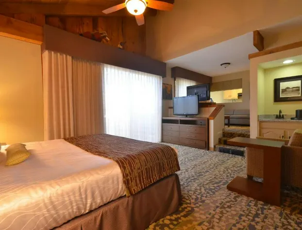 Best Western The Inn & Suites Pacific Grove hotel detail image 3