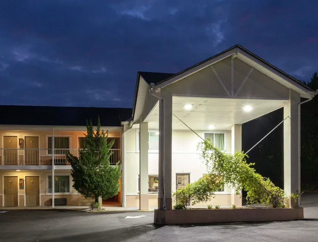 Days Inn by Wyndham Dahlonega University Area hotel detail image 2