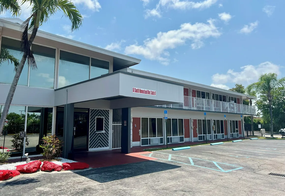 Garden Inn Homestead hotel hero