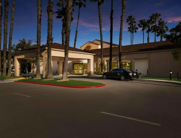 Sonesta Select Huntington Beach Fountain Valley hotel detail image 1