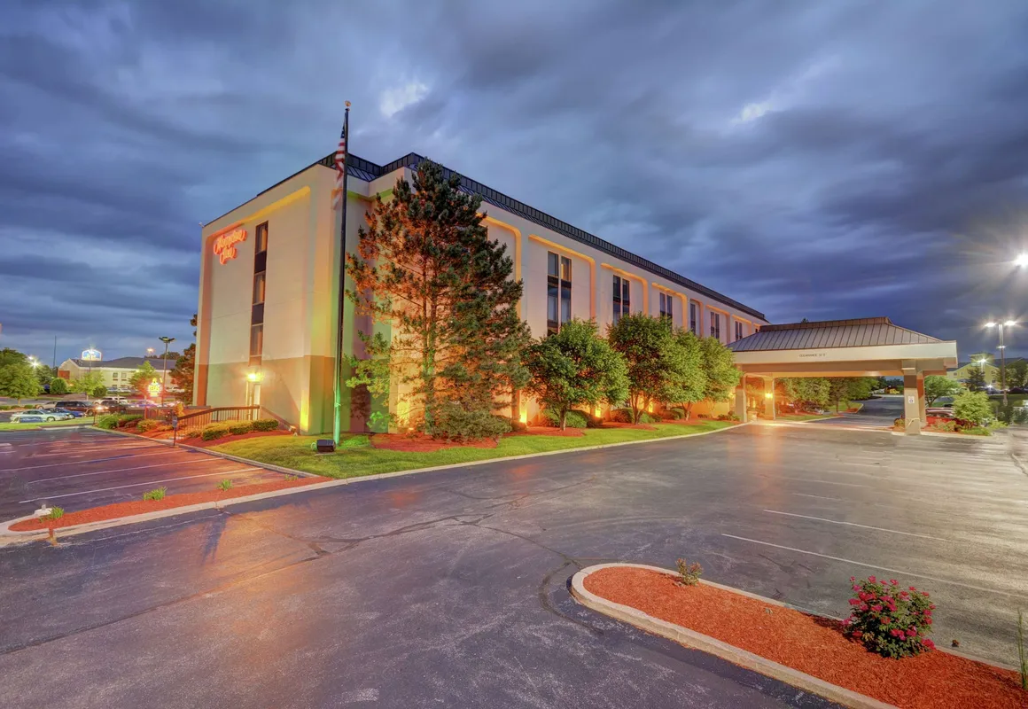 Hampton Inn by Hilton Indianapolis-South hotel hero