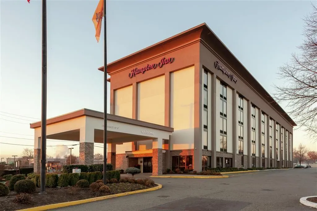 Holiday Inn Express Newark Airport Elizabeth by IHG hotel hero