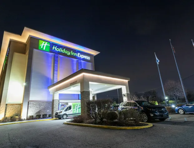 Holiday Inn Express Newark Airport Elizabeth by IHG hotel detail image 2