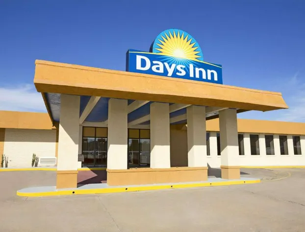Days Inn by Wyndham Henryetta hotel detail image 1