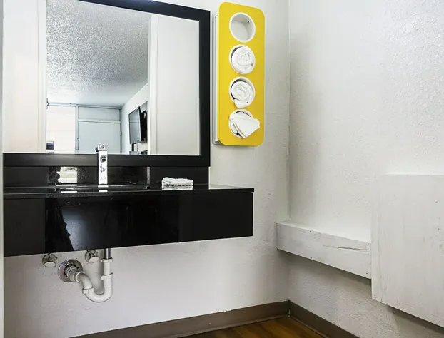 Econo Lodge Asheboro hotel detail image 4