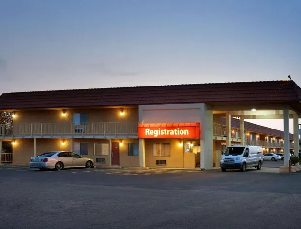 Travelodge by Wyndham Winslow hotel detail image 1