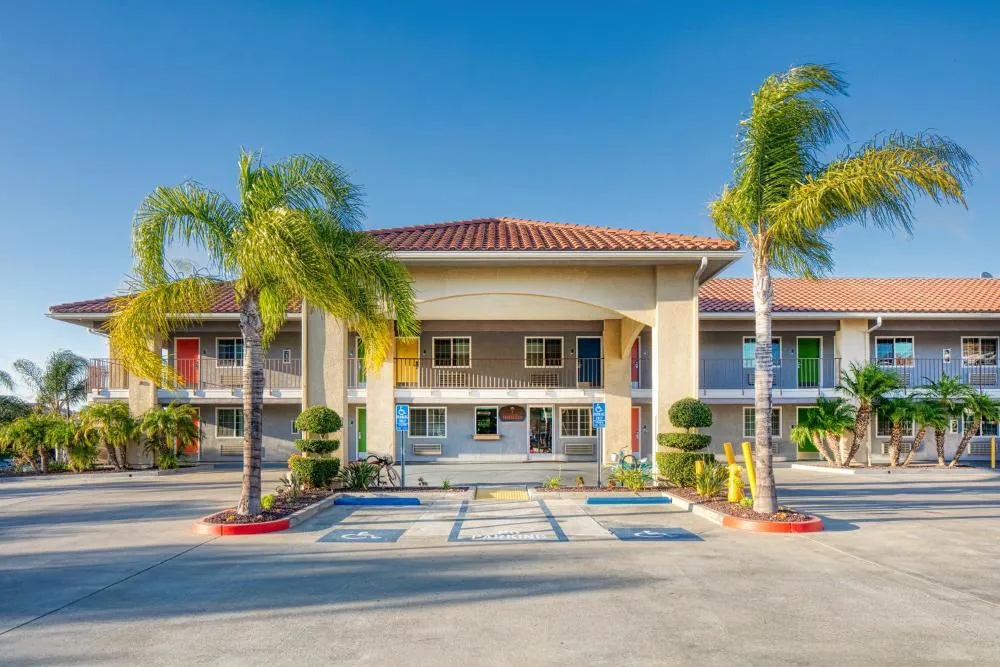 Signature Temecula hotel hero