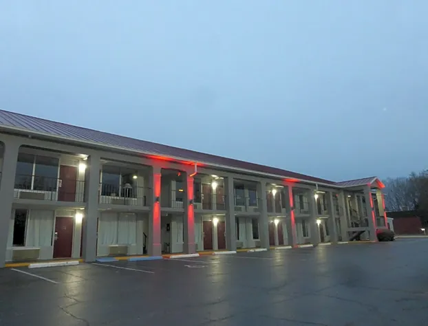 Red Roof Inn Evergreen hotel detail image 1