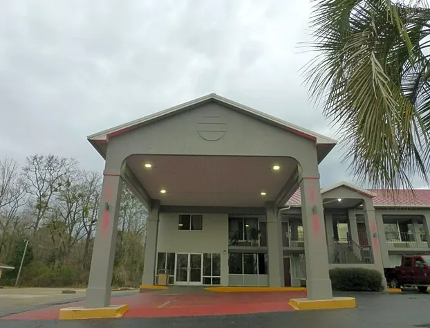 Red Roof Inn Evergreen hotel detail image 3