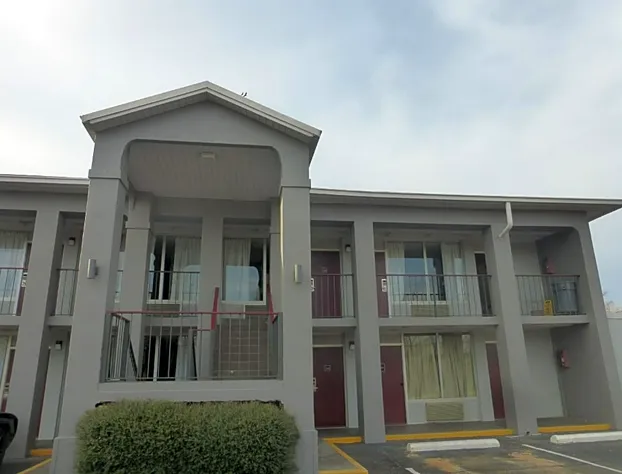 Red Roof Inn Evergreen hotel detail image 4