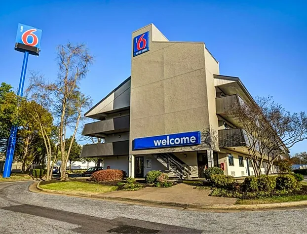 Motel 6 Memphis, TN - Downtown hotel detail image 1