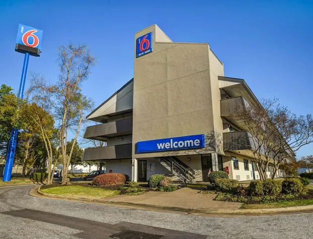 Motel 6 Memphis, TN - Downtown hotel detail image 1