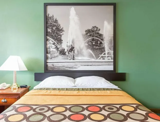 Super 8 by Wyndham Greencastle hotel detail image 3