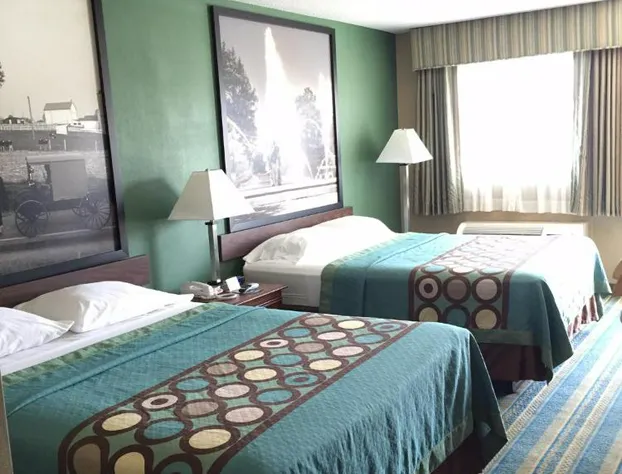 Super 8 by Wyndham Greencastle hotel detail image 3