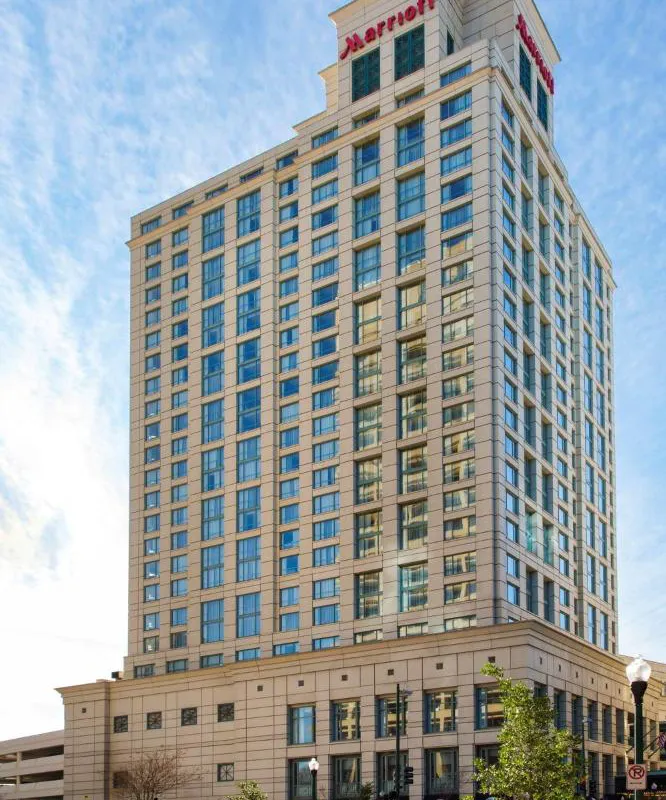 Norfolk Waterside Marriott hotel hero