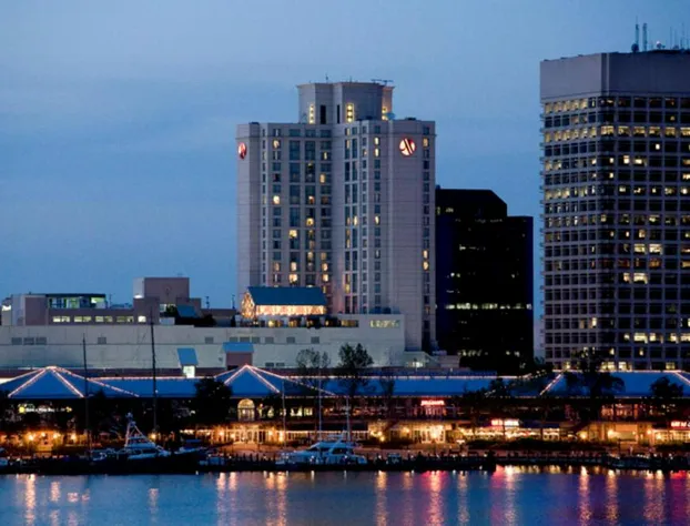 Norfolk Waterside Marriott hotel detail image 1