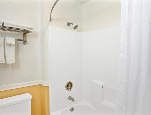 Days Inn by Wyndham Whittier Los Angeles hotel detail image 3