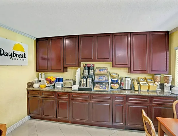 Days Inn by Wyndham Whittier Los Angeles hotel detail image 3