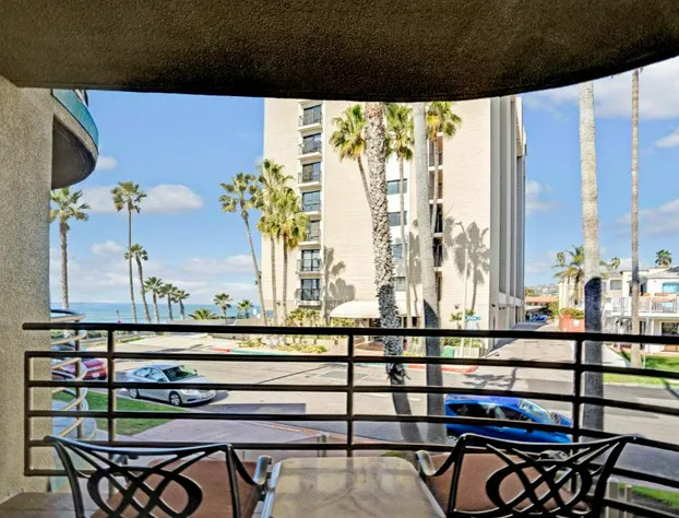 Pacific Terrace Hotel hotel detail image 4