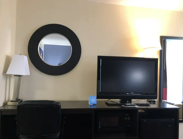 Days Inn by Wyndham Easley/Greenville/Clemson Area hotel detail image 2