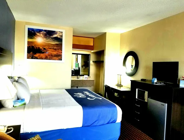 Days Inn by Wyndham Easley/Greenville/Clemson Area hotel detail image 3