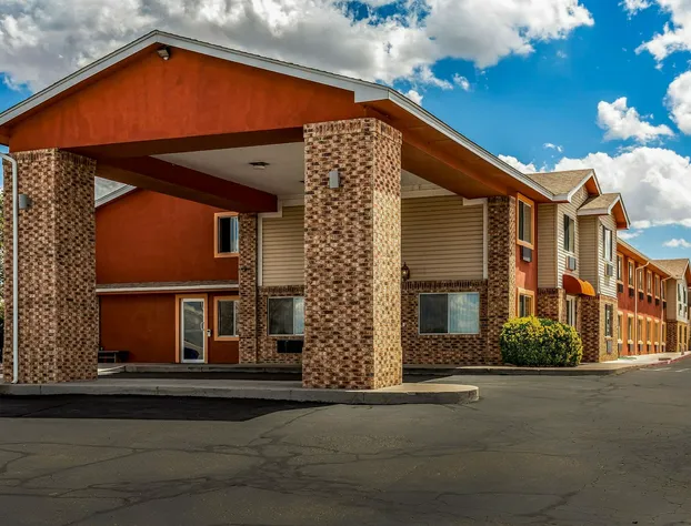 Quality Inn Los Lunas - Albuquerque South hotel detail image 1
