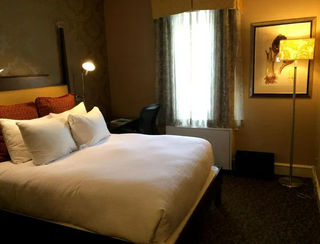 Chestnut Hill Hotel hotel detail image 4