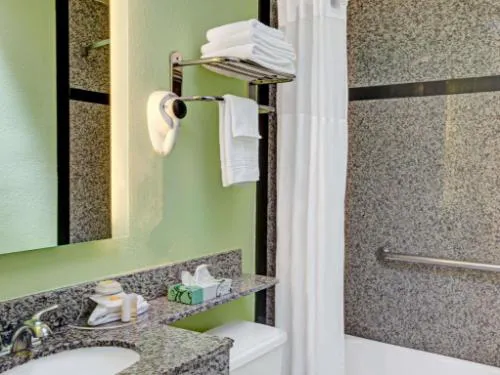 Days Inn by Wyndham San Francisco - Lombard hotel detail image 3