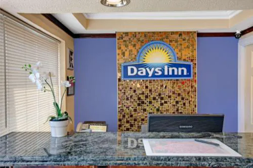 Days Inn by Wyndham San Francisco - Lombard hotel detail image 4