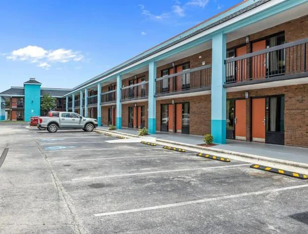 Garnet Inn & Suites, Morehead City near Atlantic Beach hotel detail image 1