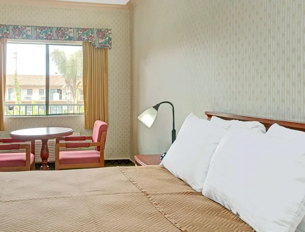 Travelodge by Wyndham Lynwood hotel detail image 4