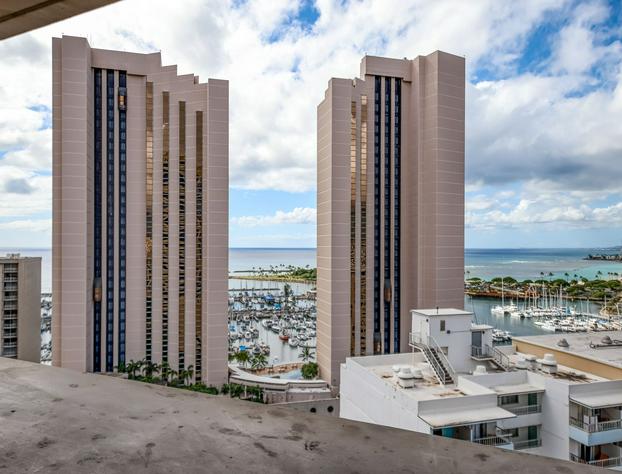 Marina Tower Waikiki hotel detail image 4