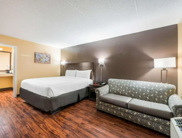 Econo Lodge Columbus near Airport hotel detail image 4