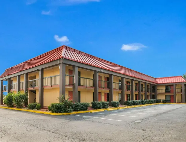 Econo Lodge Columbus near Airport hotel detail image 1