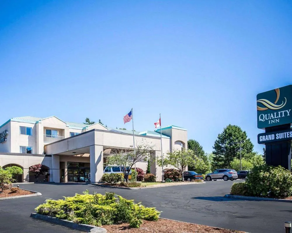 Quality Inn Grand Suites Bellingham hotel hero