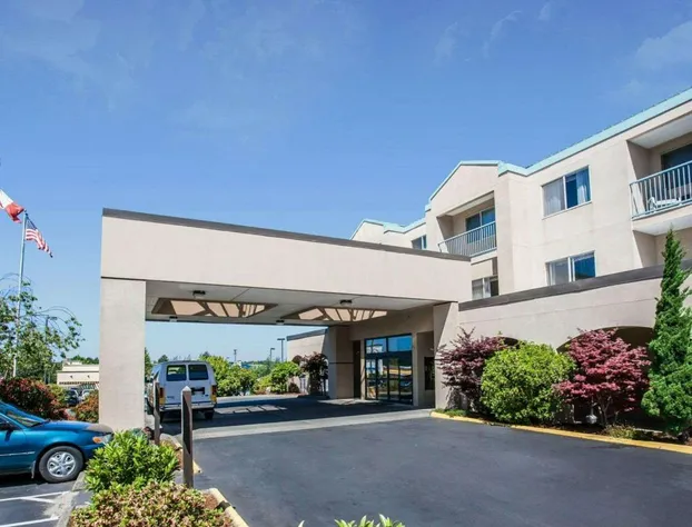 Quality Inn Grand Suites Bellingham hotel detail image 1